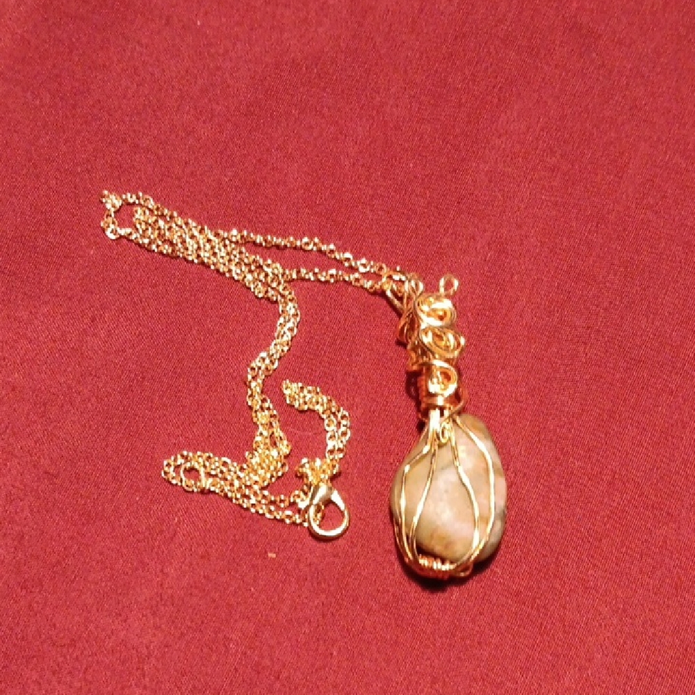 Gold Wire-Wrapped Jadite Stone Pendant Necklace